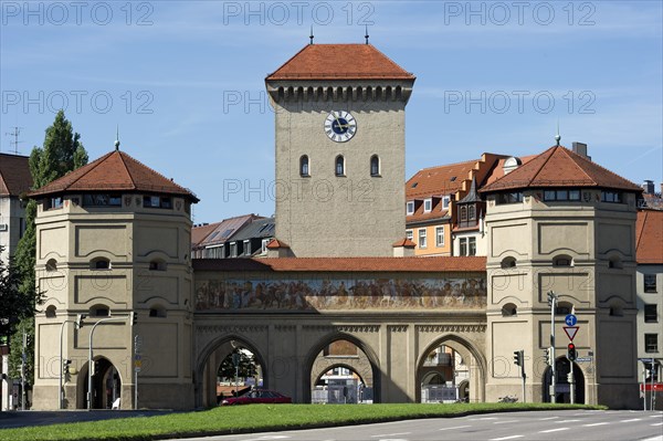 City gate and gate tower of the Isar Gate