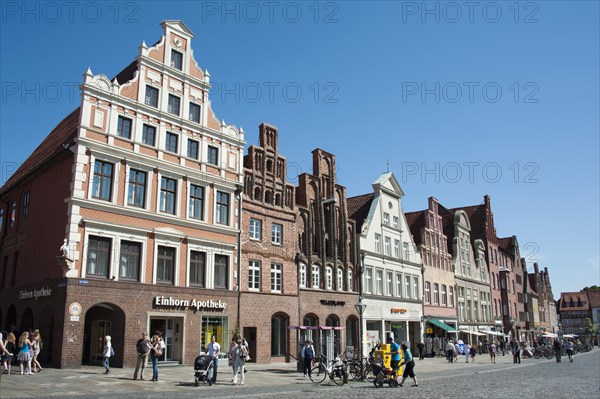 Buildings at the Am Sande square