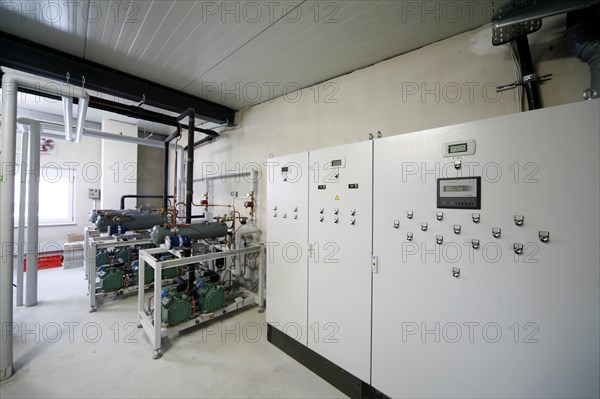 Control cabinets for a heating and ventilation system