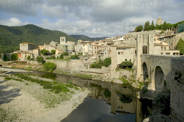 Fortified bridge