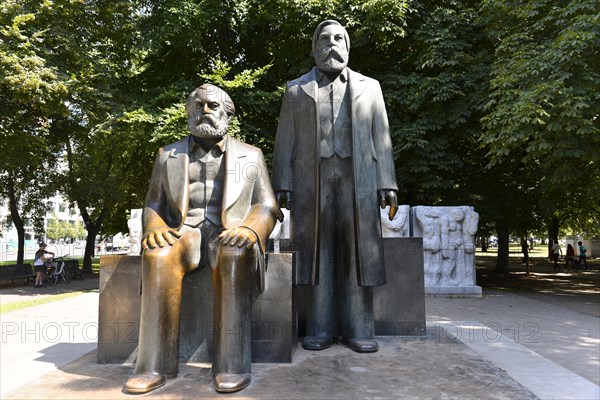Bronze statues of Karl Marx and Friedrich Engels