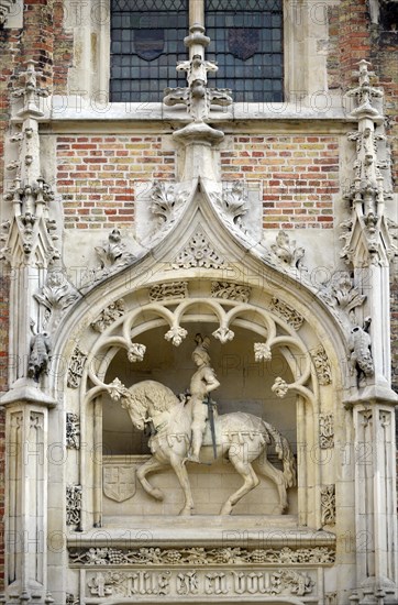 Equestrian figure above the entrance to the Gruuthusemuseum