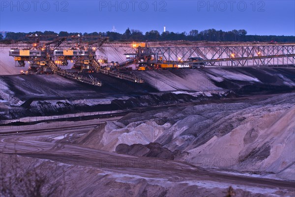 Conveyor bridges