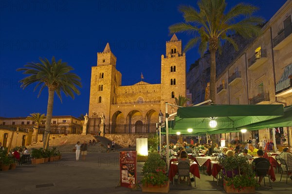 Restaurants on Piazza Duomo square in the evening
