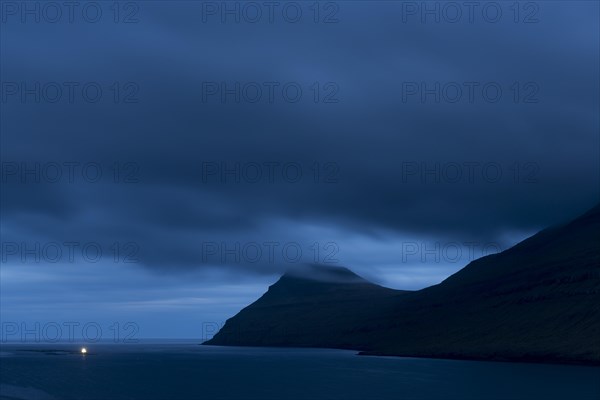 Illuminated fish farm
