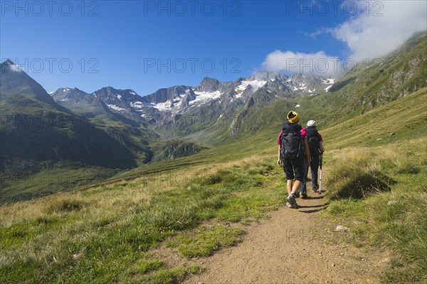 Hikers in Seewertal valley