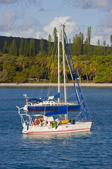 Sailing boats in the Bay de Kuto