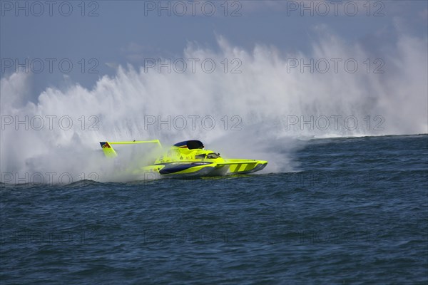 Hydroplane racing on the Detroit River