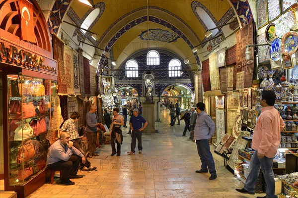 Main aisle of Grand Bazaar