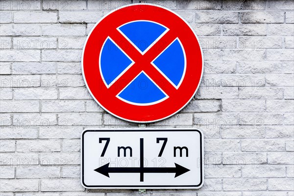 No stopping sign