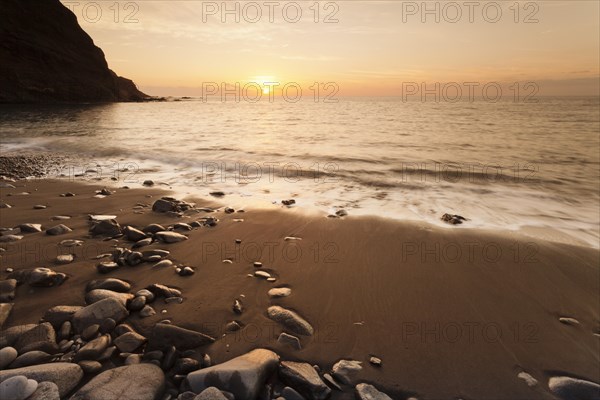 Sunset at Playa de Alojera beach