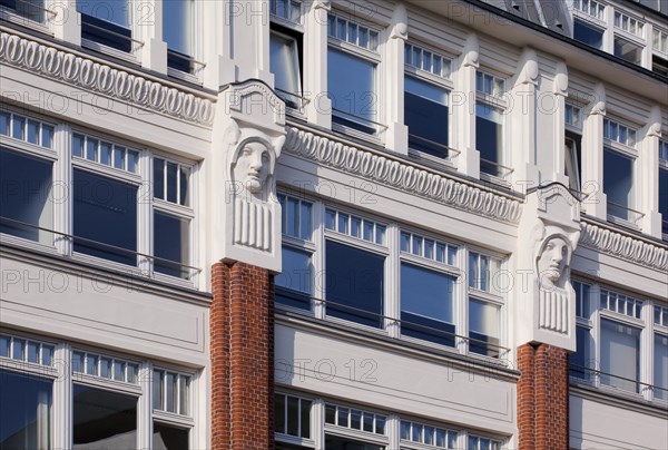 Restored back of the Kaisergalerie mall at Bleichenfleet with sandstone figures