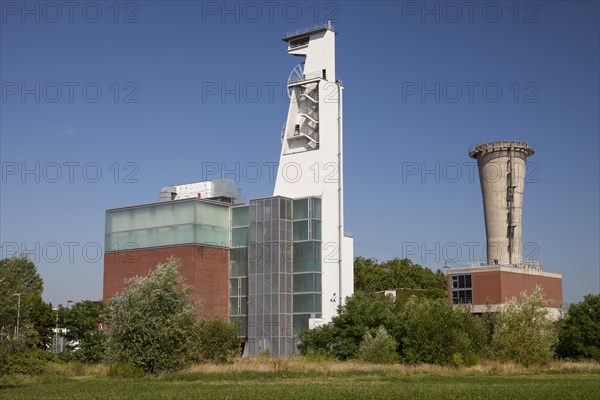 Mine head tower