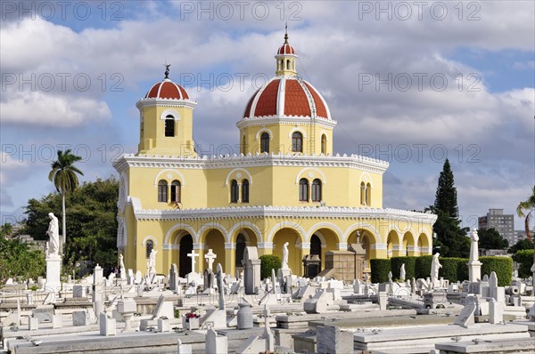 Main cemetery chapel or Capilla Central