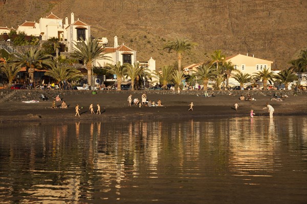 Black beach Baby Beach in La Puntilla