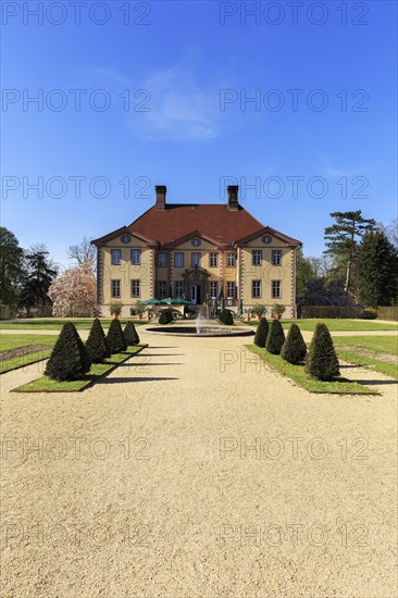 Schieder Castle and castle grounds