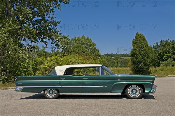 Vintage Lincoln Premiere Landau