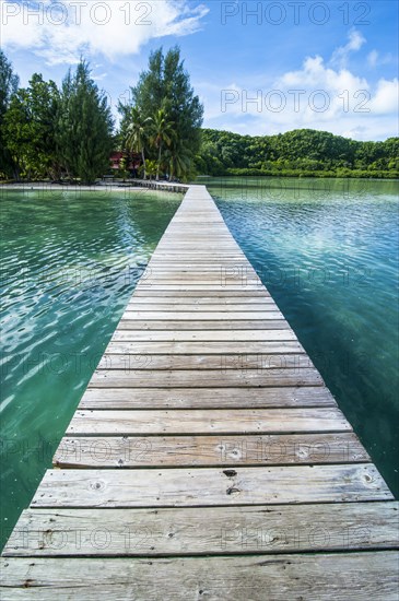 Boat pier