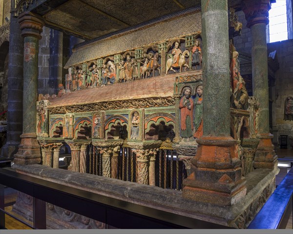 Romanesque tomb of Saint San Vicente in the Basilica de San Vicente