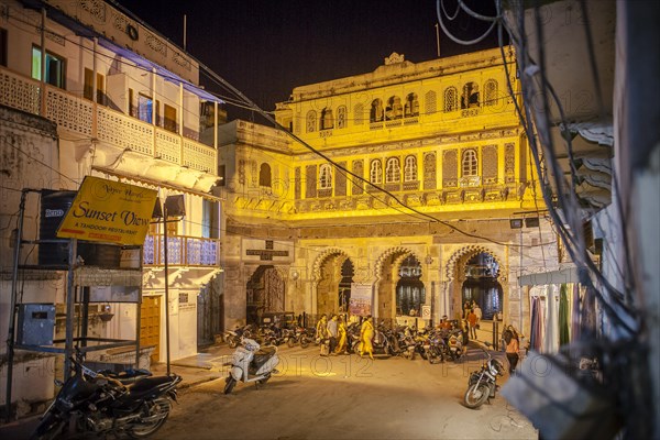 Gate Gangaur Ghat in the evening