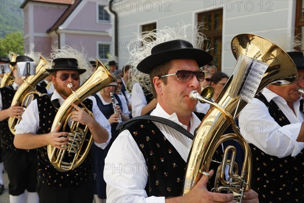Procession for the Marillenfest apricot festival
