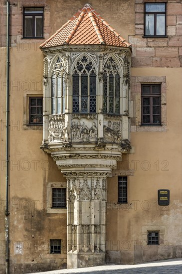 Gothic oriel