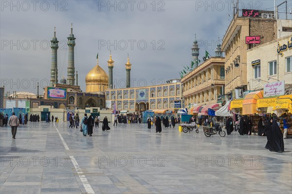 Square with Fatima Masumeh Shrine
