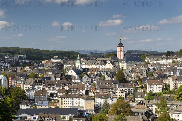Nikolaikirche church with the landmark golden crown ""Kronchen""