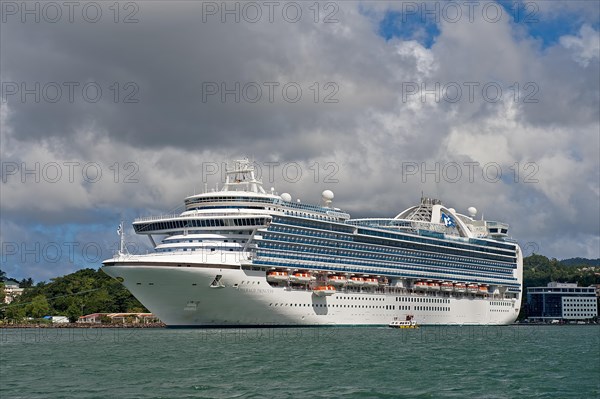 Cruise ship Emerald Princess