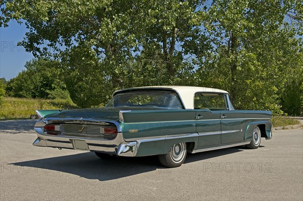 Vintage Lincoln Premiere Landau