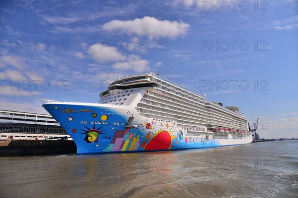 Cruise ship Norwegian Breakaway