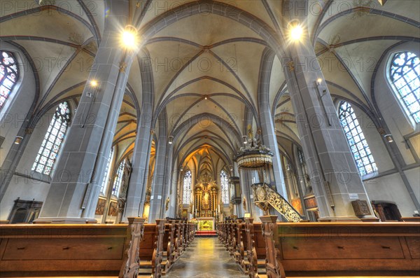Baroque high altar and pulpit with the Apollinaris Shrine
