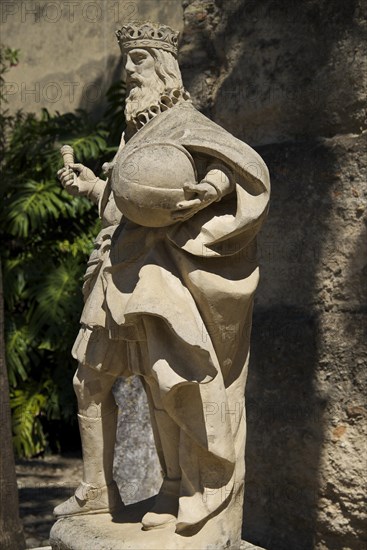 Statue