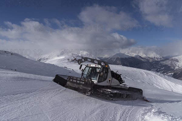 Snowcat at the Venet