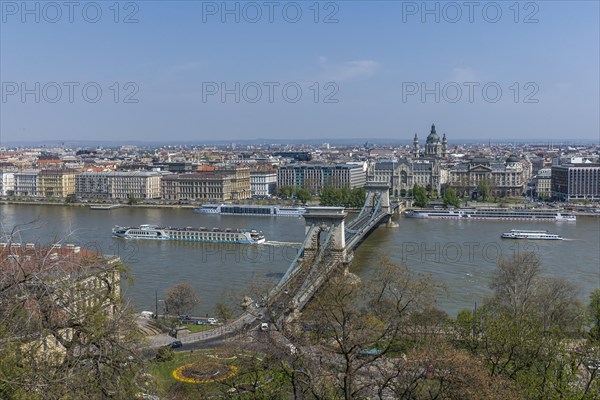 View from St. Gyorgy square across the Danube to Pest