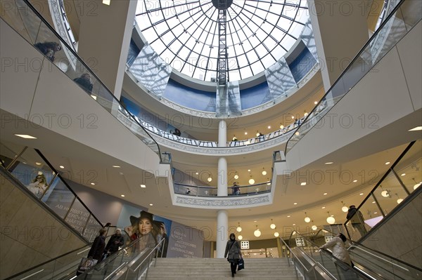 Shopping center Limbeckerplatz Platz