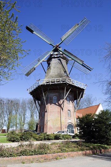 Johanna De Vrouw windmill at the Emden ramparts