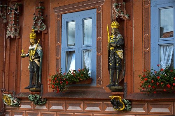 Wooden sculpture German Emperor with crown