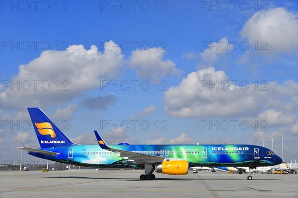 Icelandair special paint job Hekla Aurora B757-200 at Munich Airport