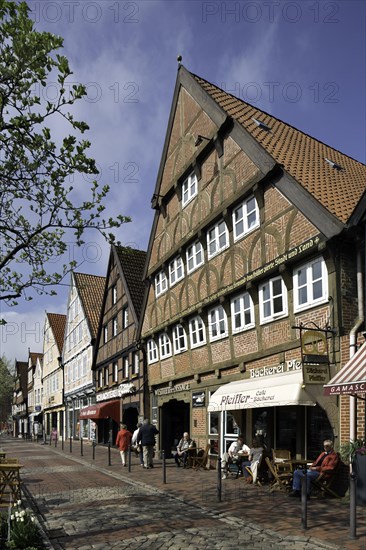 Town houses and merchant houses on the town canal