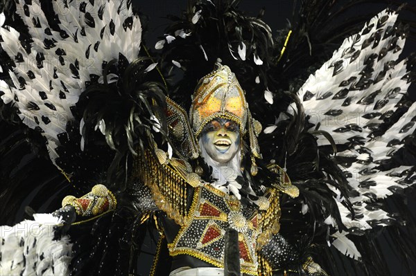 Samba dancer
