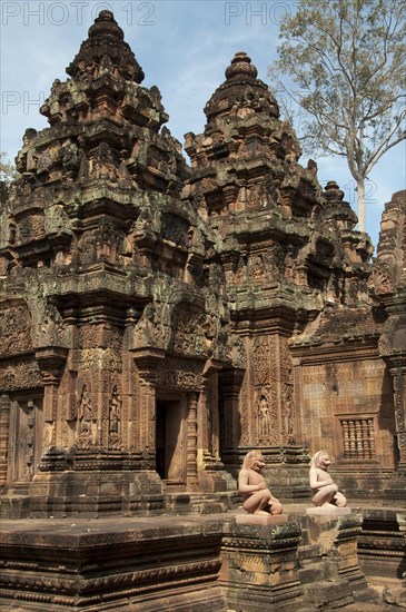 Deity guardian sculptures in Khmer Hindu temple