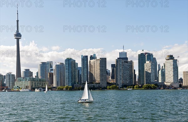 Skyline of Toronto seen from the ferry from Toronto to Centre Island