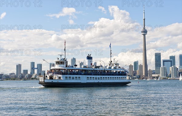 Ferry from Toronto to Centre Island
