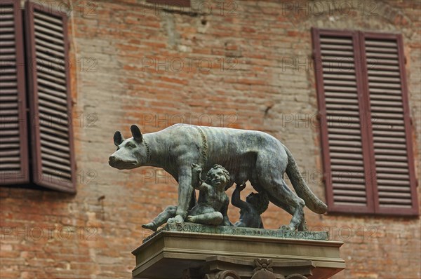 Romulus and Remus statue