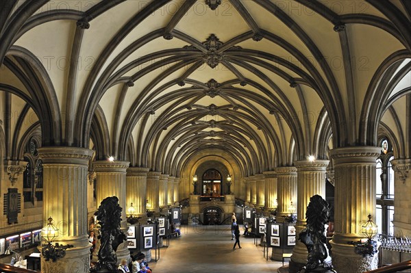 Entrance hall of the Hamburg city hall