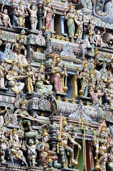 Figures at the entrance of a Hindu temple
