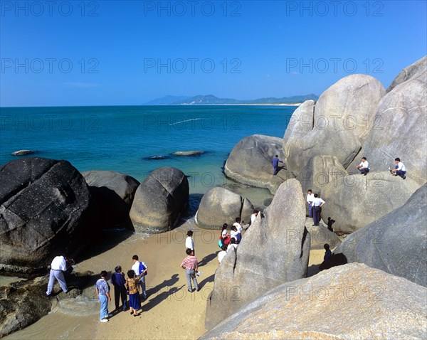 Tour group at Tianya Haijiao