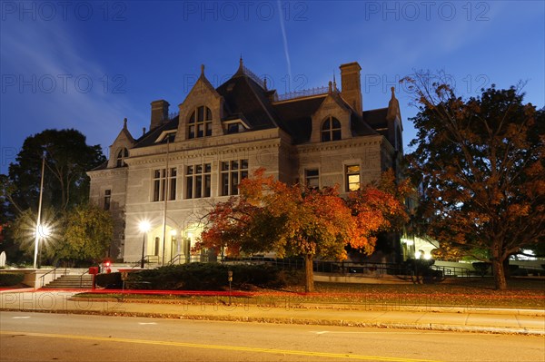 Building in the government district