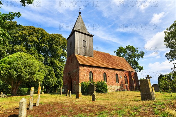 Church and old cemetery Gross Zicker